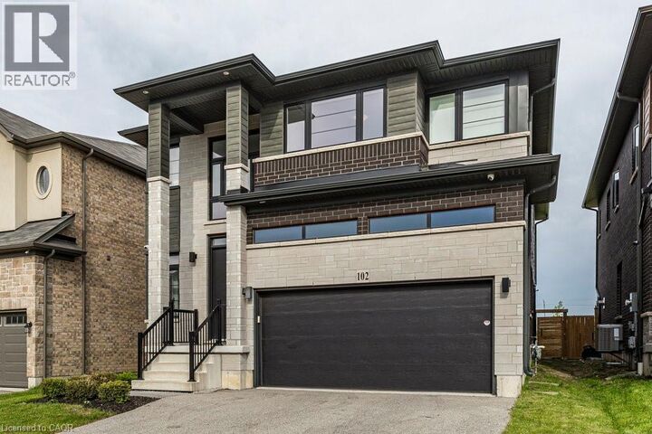 Property Photo:  102 Greenwich Avenue  ON L8J 0L6 
