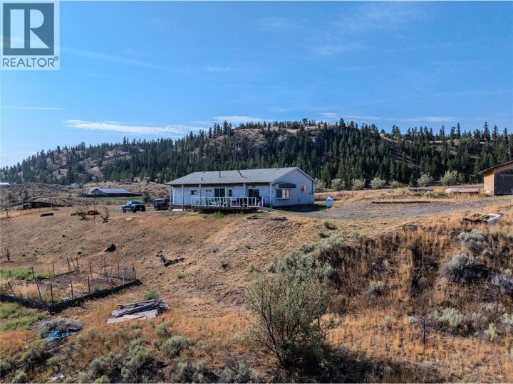5589 Beaton Road — photo 1