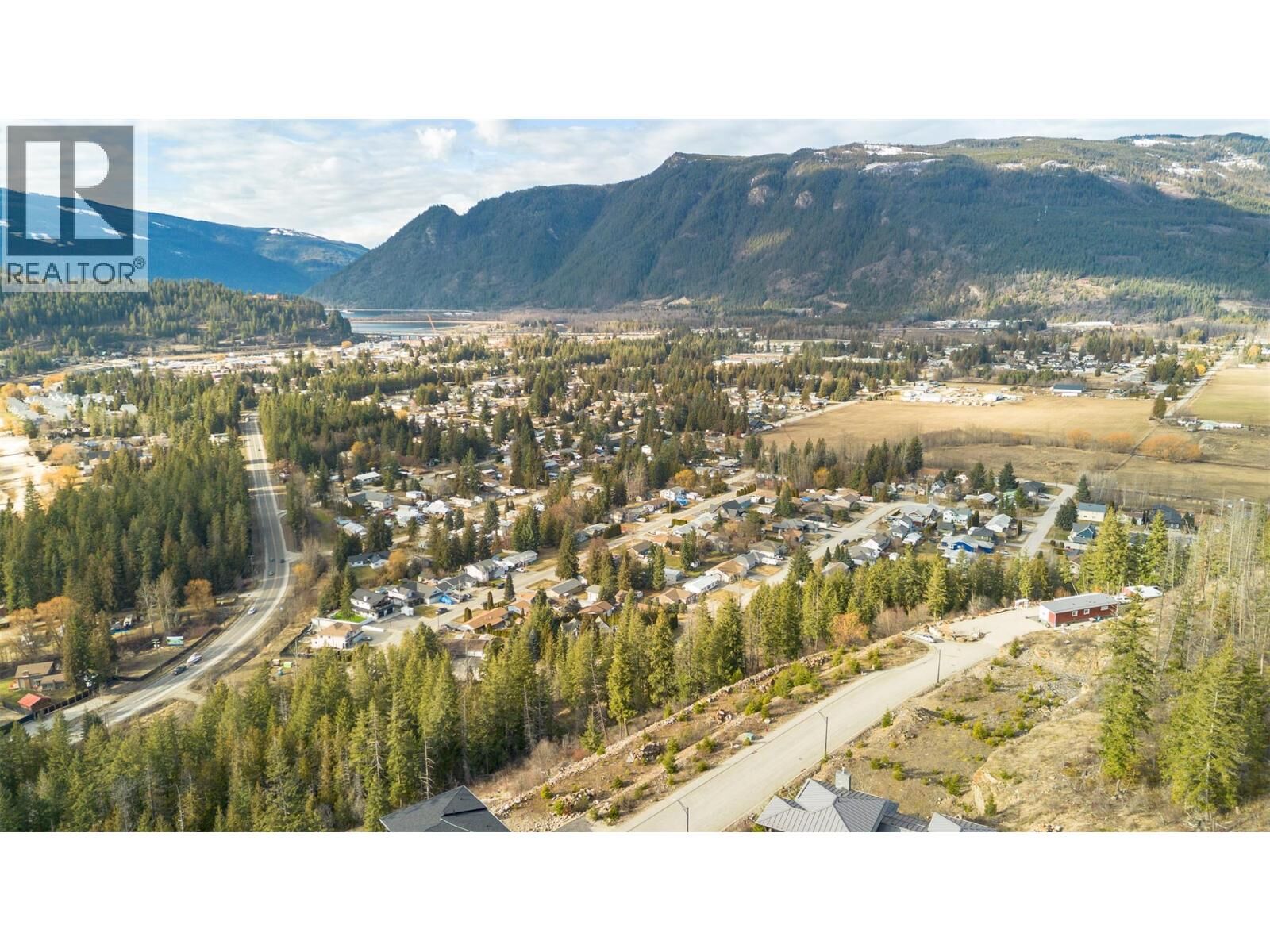 Property Photo: 270 Bayview Drive BC V0E 2V1