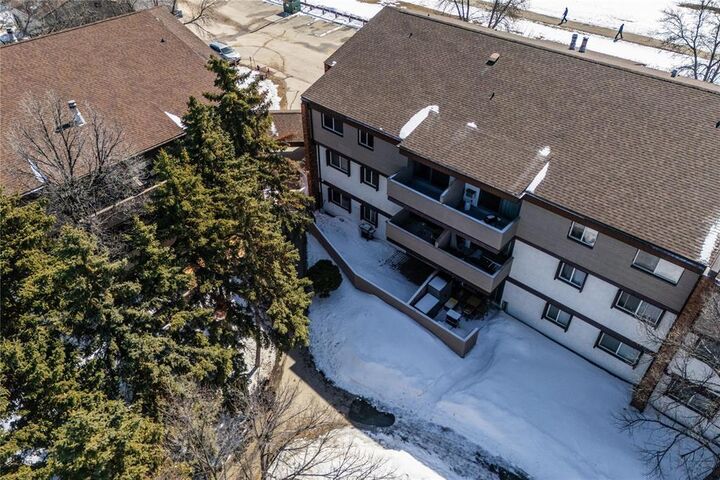 Property Photo:  96 Quail Ridge Road  MB R2Y 2E9 