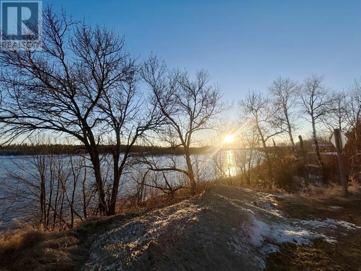 Property Photo:  103 Queen Street  ON P0W 1A0 