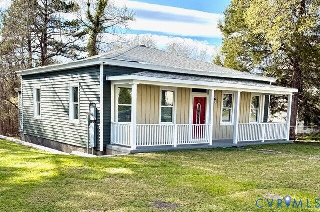 Property Photo:  114 Echo Avenue  VA 23223 