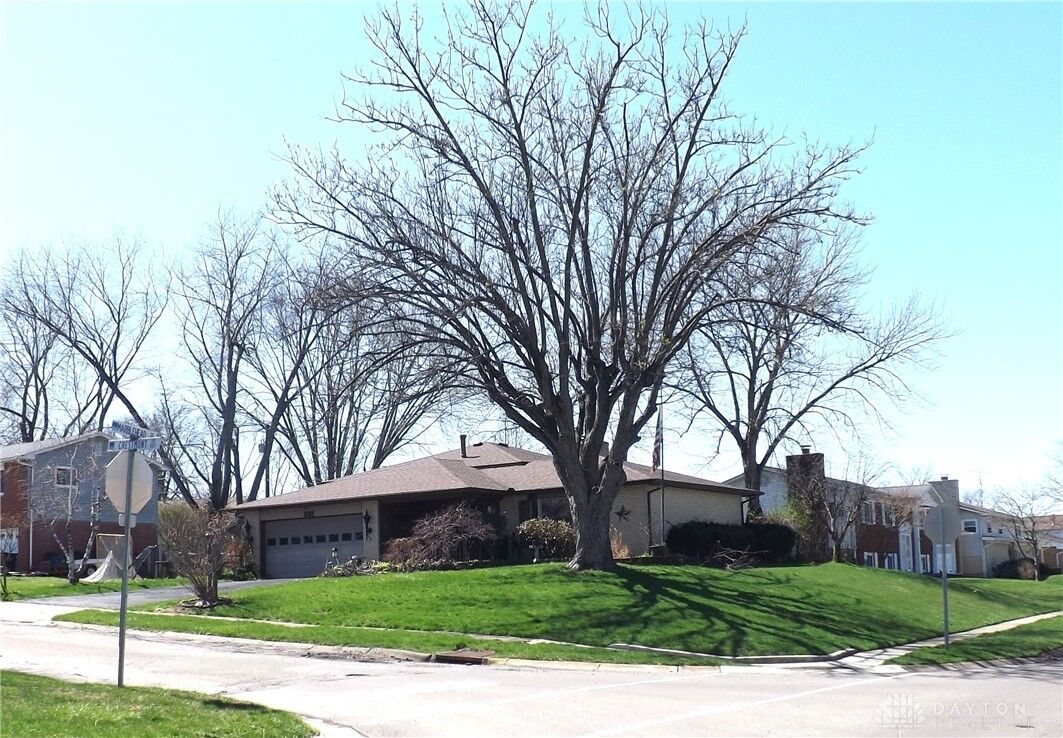 Property Photo: 801 Crestmont Drive OH 45431