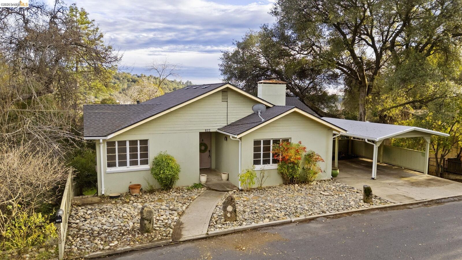 Property Photo:  299 Summit Ave  CA 95370 