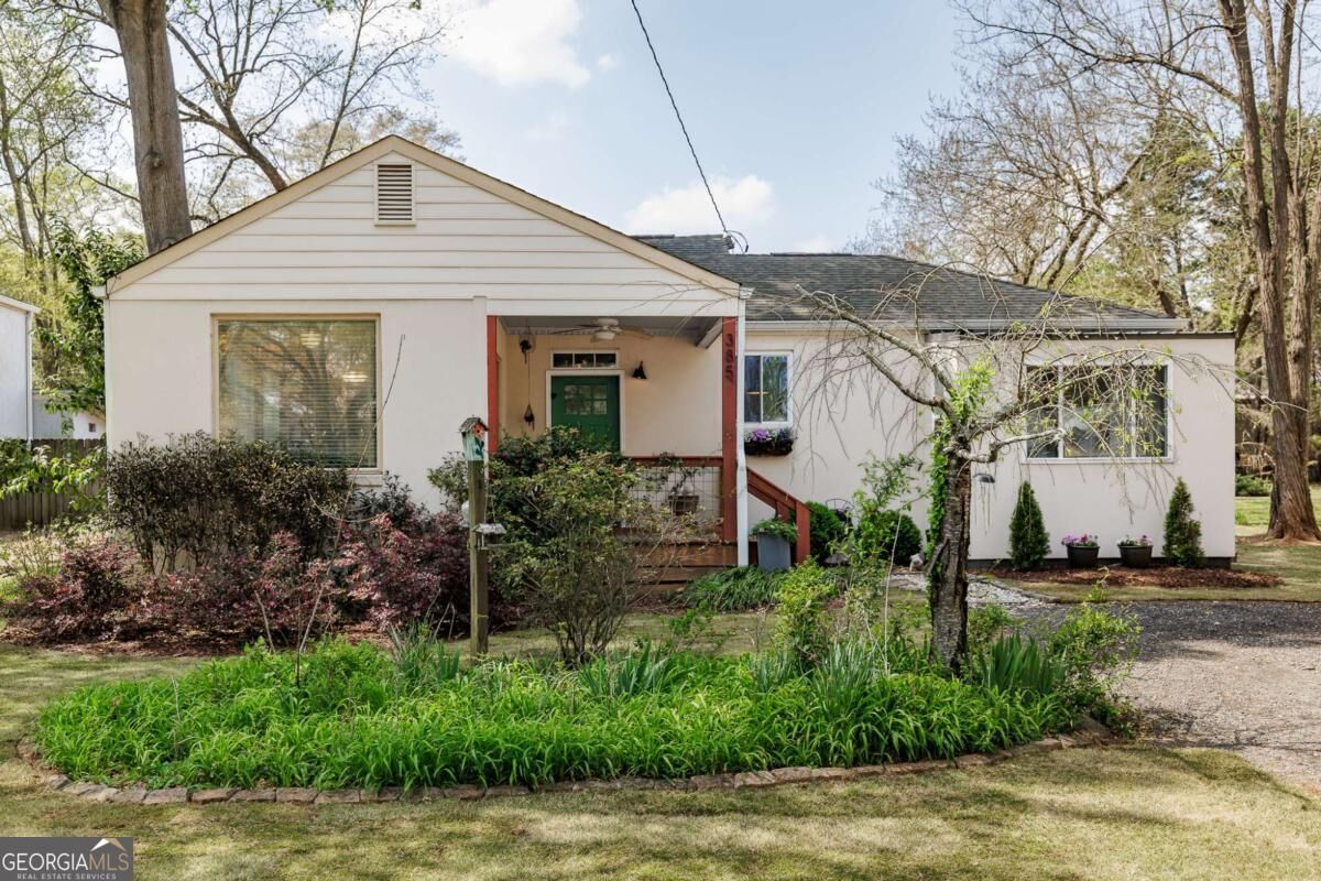 Property Photo: 385 Best Drive GA 30606