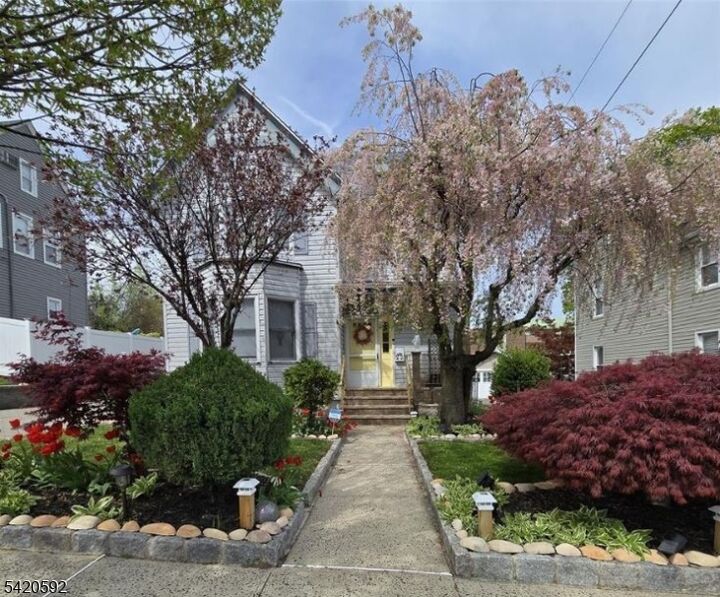 Property Photo:  22 Church St  NJ 07110 