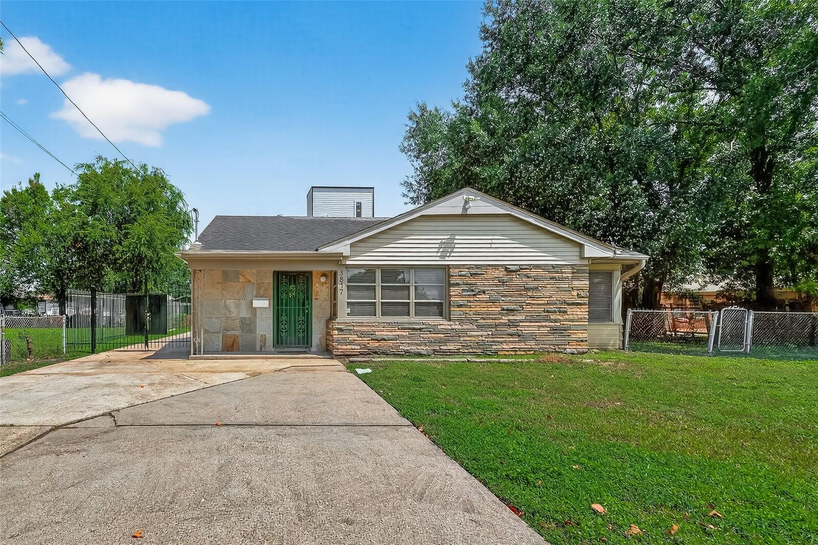 Property Photo:  3817 Anita Street  TX 77004 