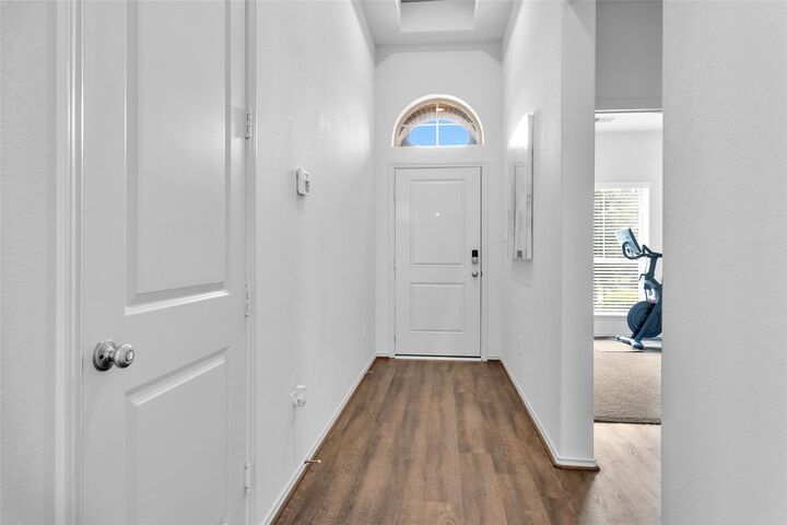 Property Photo:  549 Cedar Harbor Court  TX 77304 