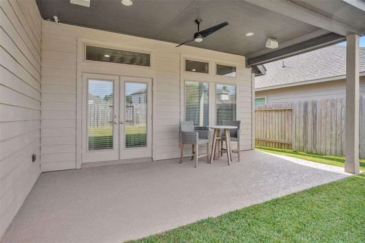 Property Photo: 549 Cedar Harbor Court TX 77304
