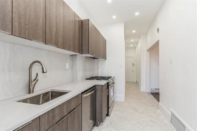 Property Photo:  275 Ogden Ave 2  NJ 07307 