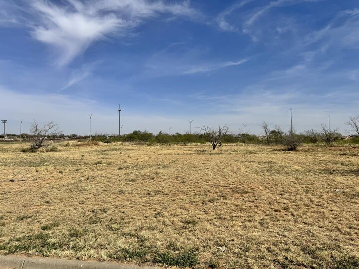Property Photo: 3403 E 3rd Street TX 79403