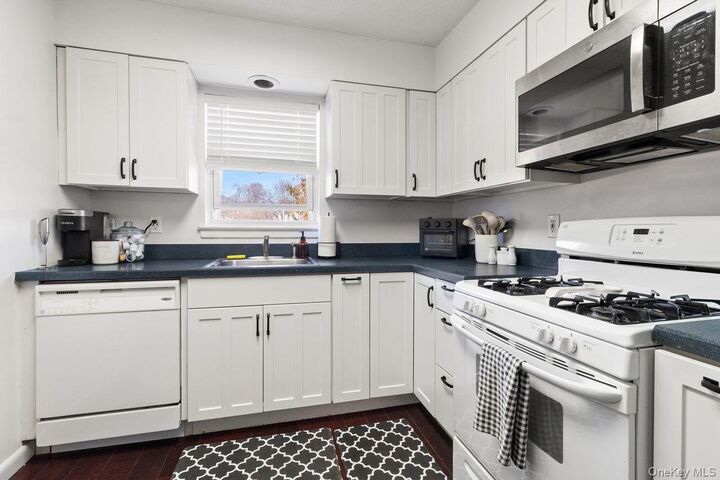 Property Photo:  123-6 S Highland Avenue B6  NY 10562 