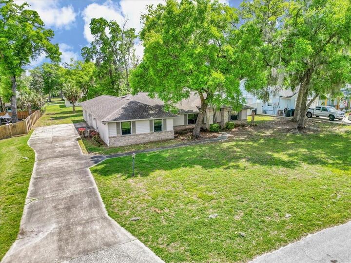 Property Photo:  5141 SE 36th Avenue  FL 34480 