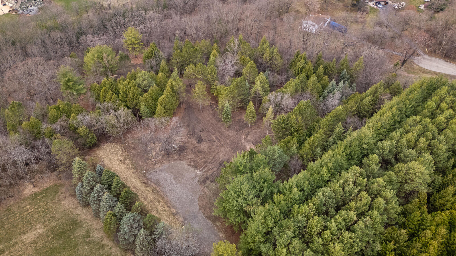 Property Photo: N62w28522 Rybeck Rd WI 53029