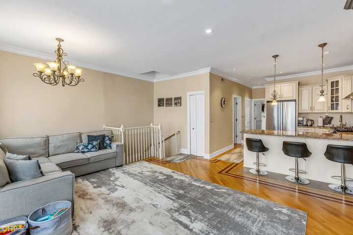 Property Photo:  3104 W Walton Street  IL 60622 