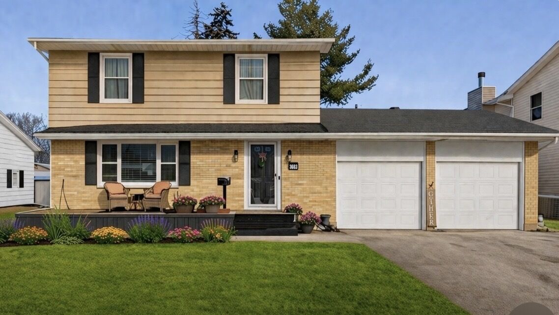 Property Photo:  900 14th Place  IA 52730 
