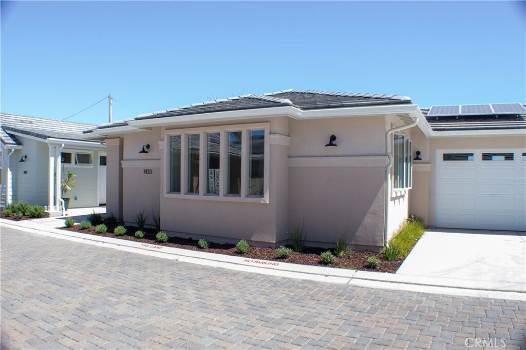 Property Photo:  1433 Ronald Way  CA 93445 