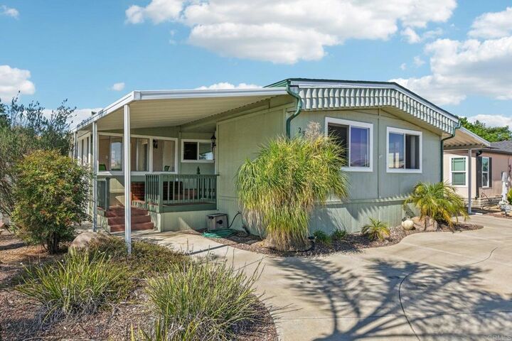 Property Photo:  29090 Camino Alba  CA 92563 