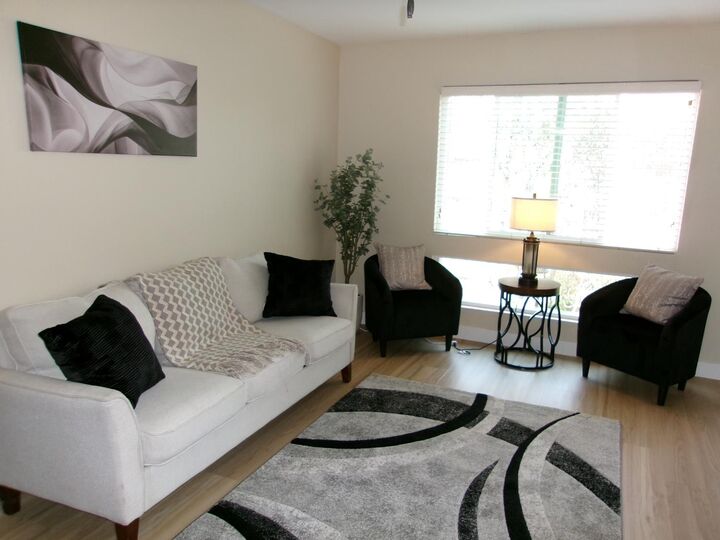 Property Photo: 6400 Christie Avenue 2304 CA 94608
