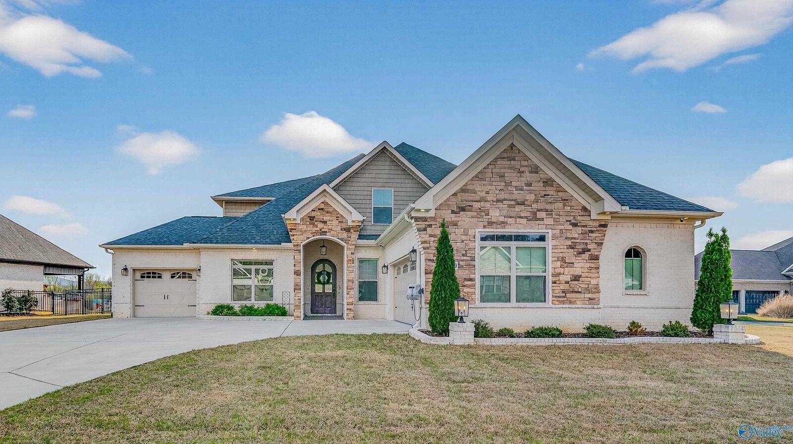 Property Photo: 17000 River Pier Drive AL 35803