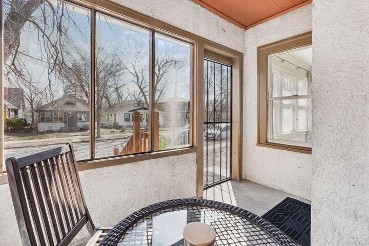 Property Photo:  815 Newton Avenue N  MN 55411 