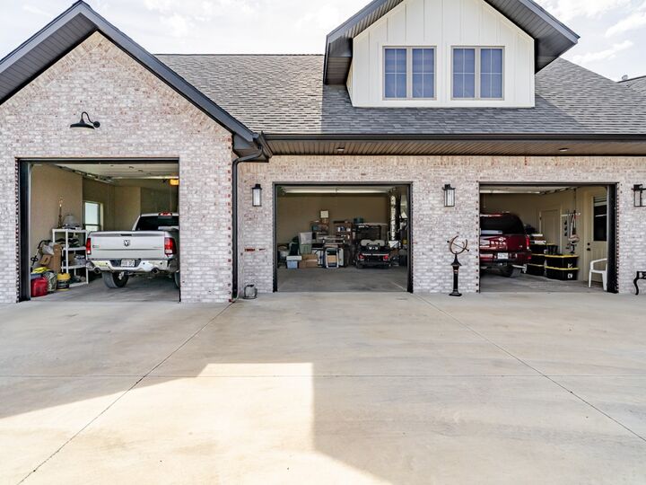 Property Photo: 13989 Shady Acres Road AR 72713
