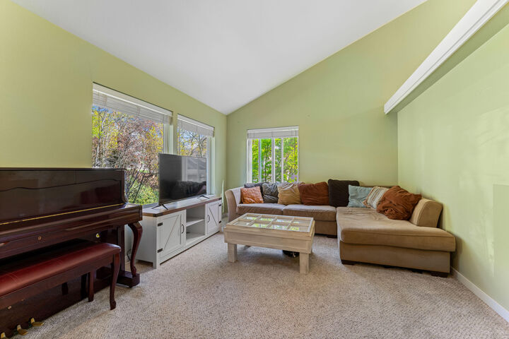 Property Photo:  105 Cedar Ridge Terrace  OR 97537 