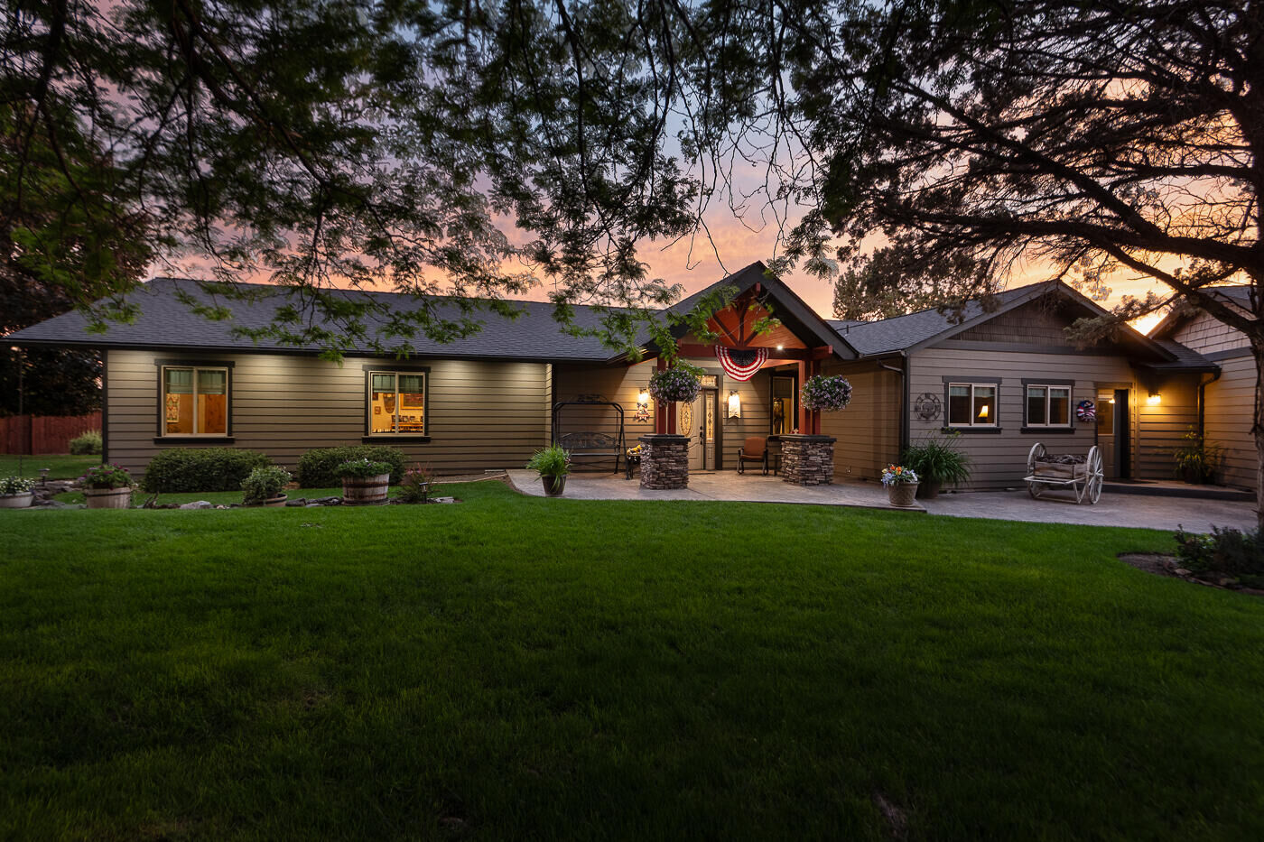 Property Photo:  4101 NW 21st Street  OR 97756 