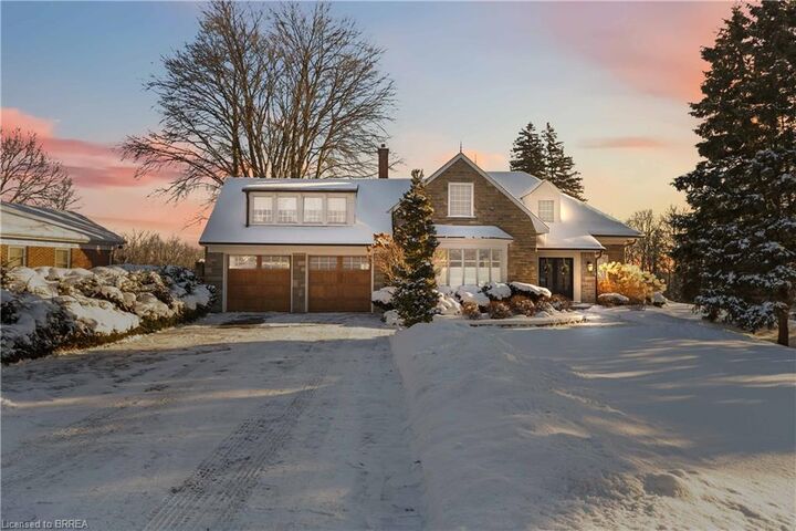 Property Photo:  8 Tutela Heights Road  ON N3T 1A1 