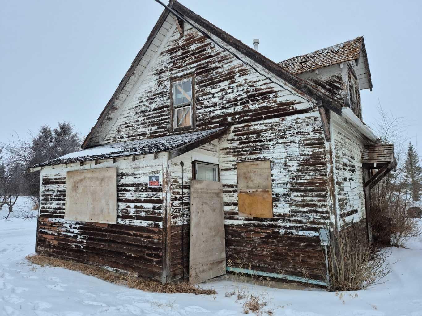 Property Photo: 315 Haultain Avenue AB T0B 2A0
