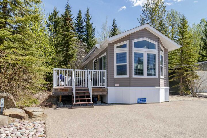 Property Photo: 10046 Township Road 422 79A AB T4J 1V9