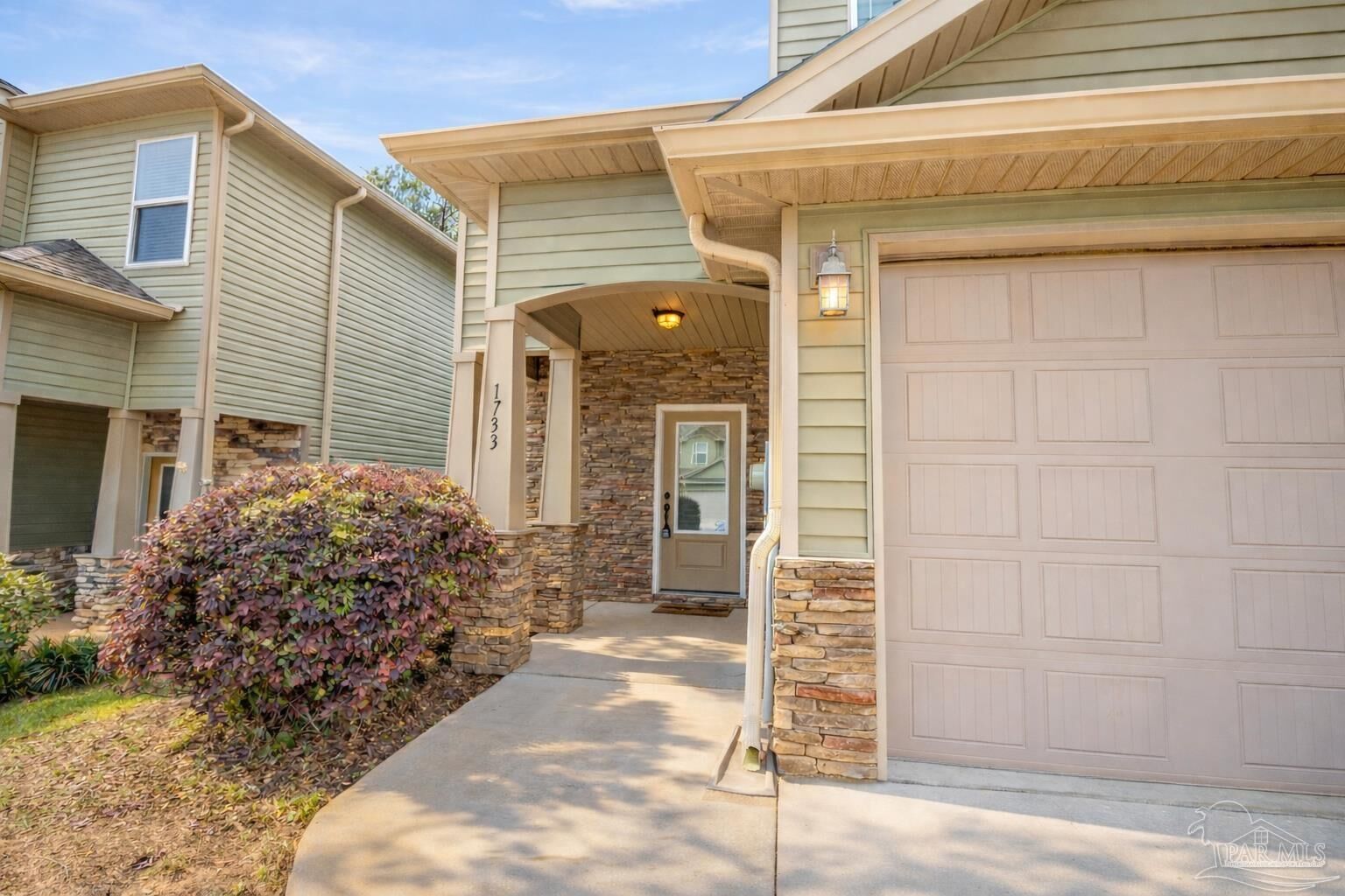 Property Photo: 1733 Sound Haven Ct FL 32566