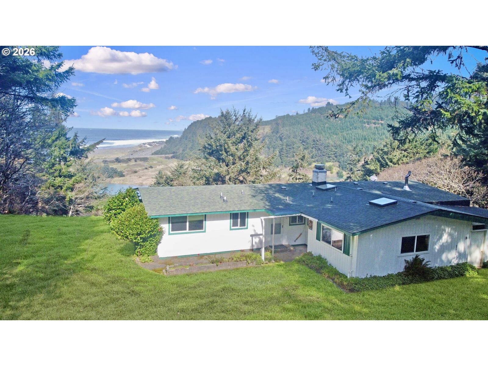 Property Photo: 28693 Nautical Way OR 97444