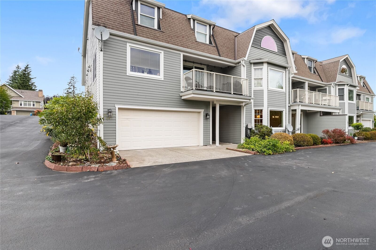 Property Photo:  1178 E Grover Street 101  WA 98264 