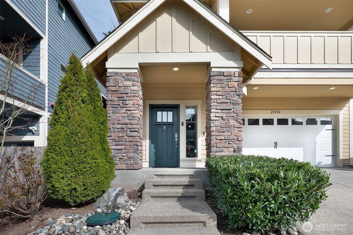 Property Photo: 20042 94th Avenue NE WA 98011