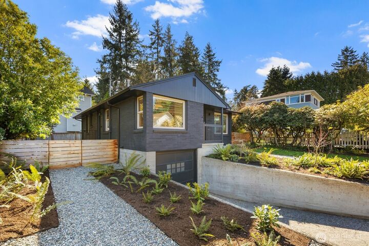 Property Photo:  1253 NE 90th Street  WA 98115 