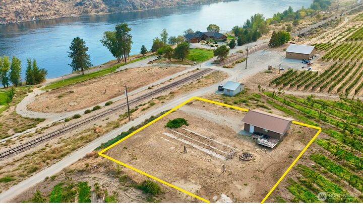 Property Photo:  27375  US Hwy 97  WA 98816 