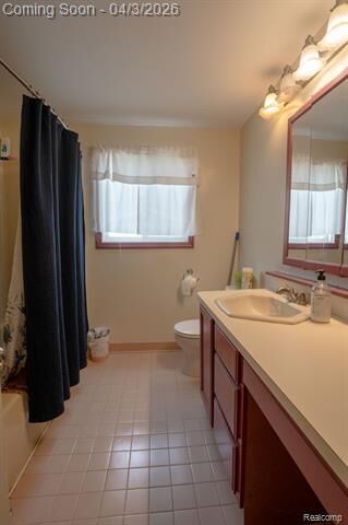 Property Photo:  22453 E 10 Mile Road  MI 48080 