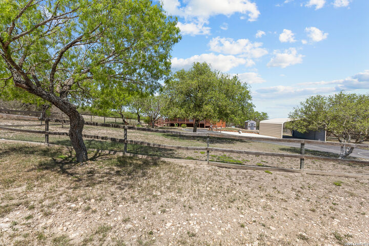 Property Photo:  960 County Road 4511  TX 78861 