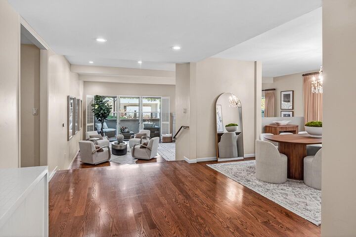 Property Photo:  10 Mansion Court 713  CA 94025 