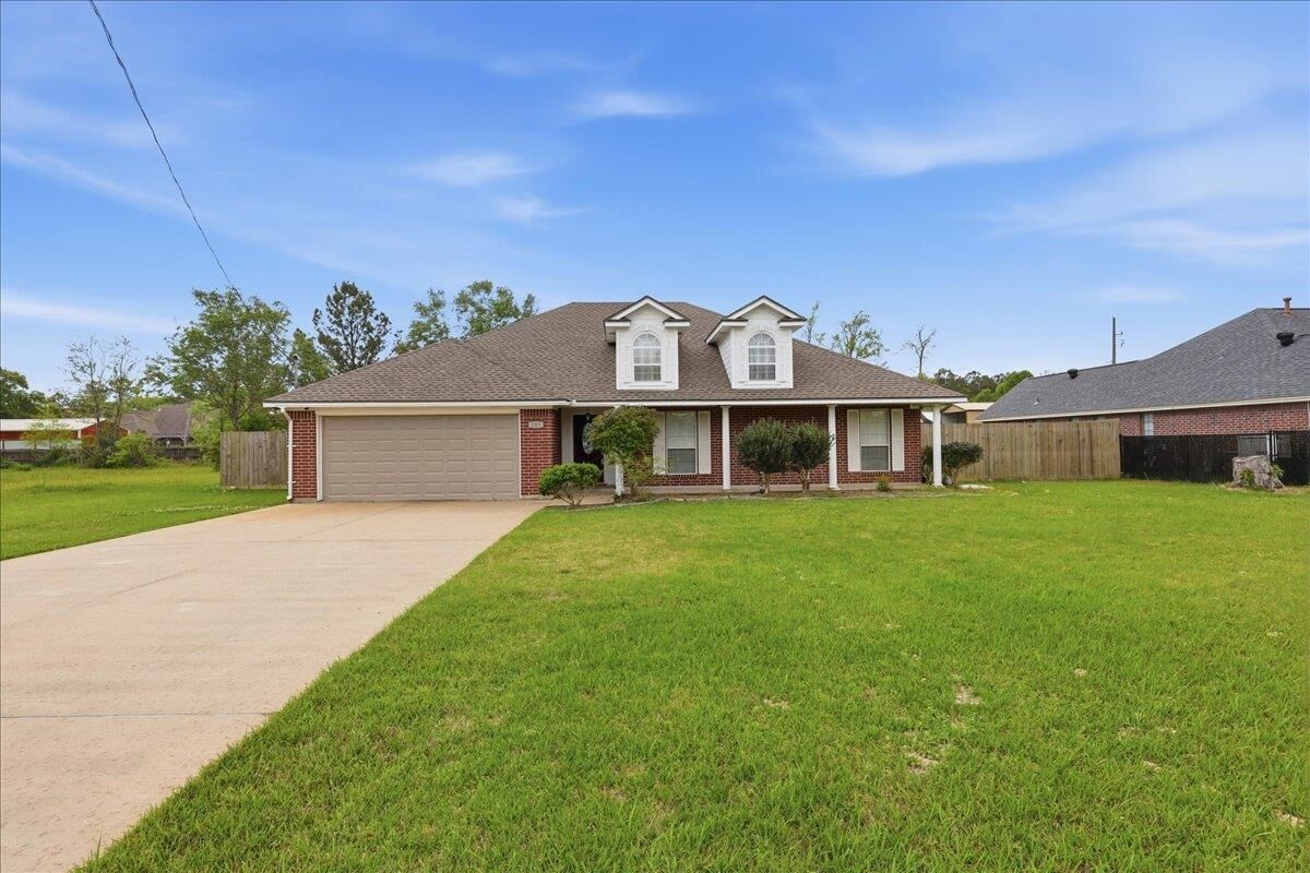 Property Photo:  249 Country Ln  TX 77657 