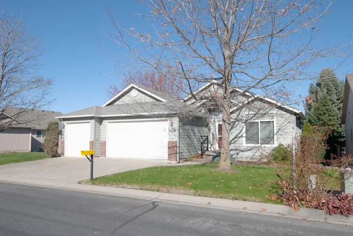 Property Photo:  19215 E Riverwalk Ln  WA 99016 