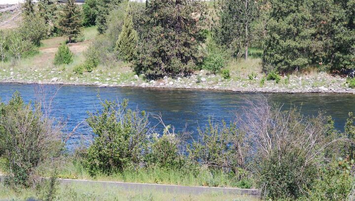 Property Photo: 19215 E Riverwalk Ln WA 99016