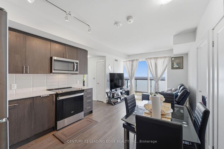 Property Photo: 2550 Simcoe Street N 2516 ON L1L 0R5