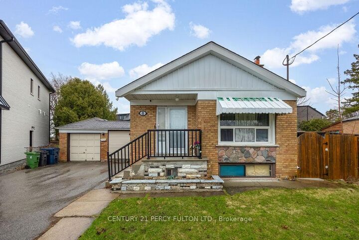 Property Photo:  8 Kilpatrick Place  ON M1R 2A8 