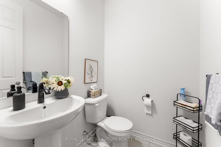 Property Photo: 54 Sparrow Way ON L0G 1W0