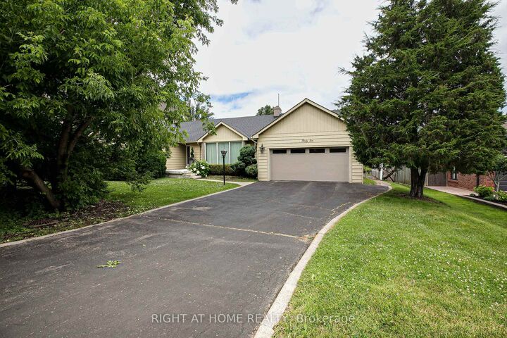 46 Roosevelt Drive — photo 1