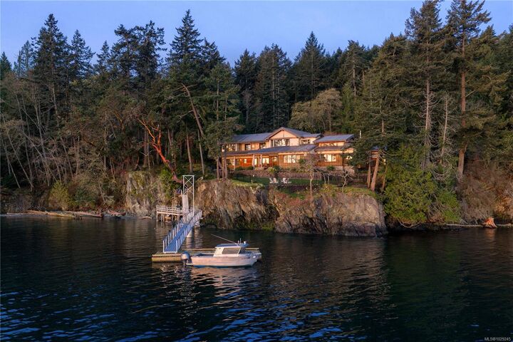 250 Holmes Rd — photo 1