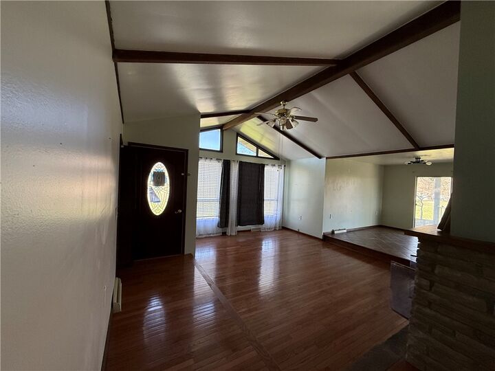 Property Photo:  112 Matthew Lane  PA 15320 