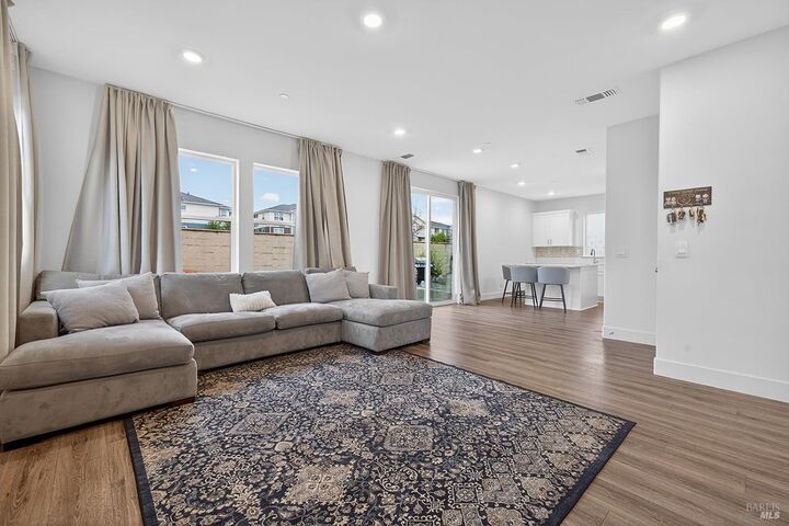 Property Photo: 6042 Oxford Place CA 94928